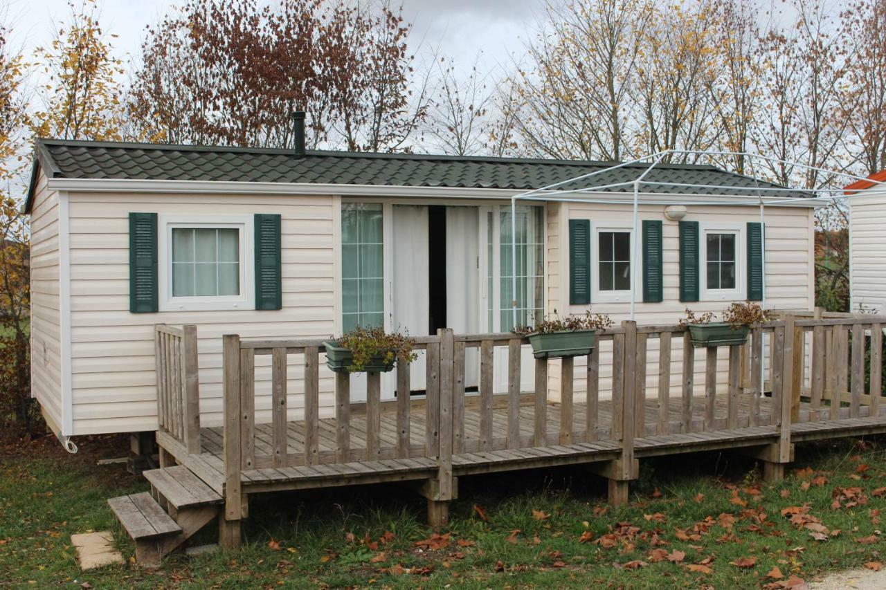 Camping Du Pontis Verteillac Εξωτερικό φωτογραφία